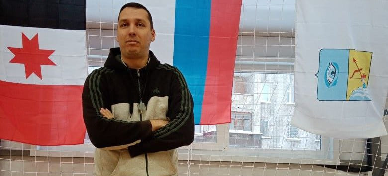 "Ребятам надо почувствовать, что значит играть против профи!" Тренер из Глазова и его большие планы