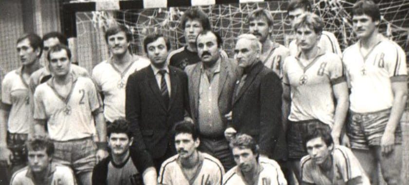 "Набрал яблок — принеси на всю команду!" Не "я", а "мы" Владимира Тюрина. Памяти наставника