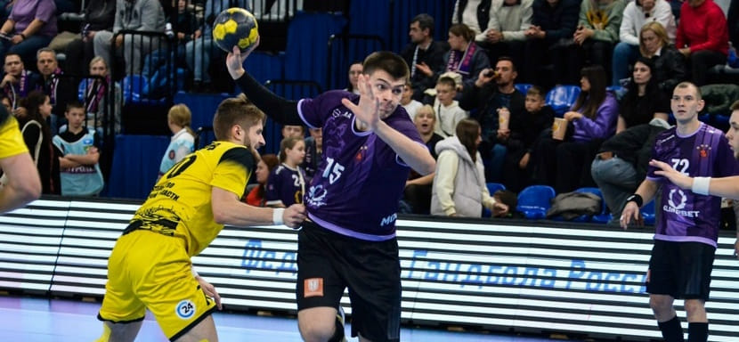 В мужском чемпионате России сегодня состоится одна игра: в Саратове местные "аграрии" сыграют с "Чеховскими медведями"