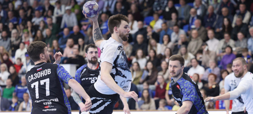 "Пермские медведи" в гостях крупно обыграли ставропольский "Виктор" в первом матче четвертьфинальной серии Суперлиги