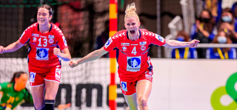 ЧМ-2021. Вероника Кристиансен: "Теперь у меня есть возможность немного поразвлечься и посоревноваться за место в составе с Рейстад"