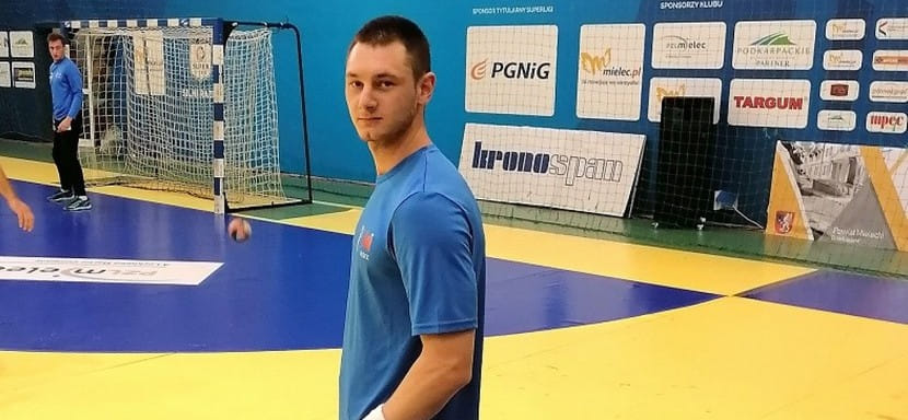 Польша. Правый крайний Кшиштоф Комажевски продлил контракт с "Вислой"