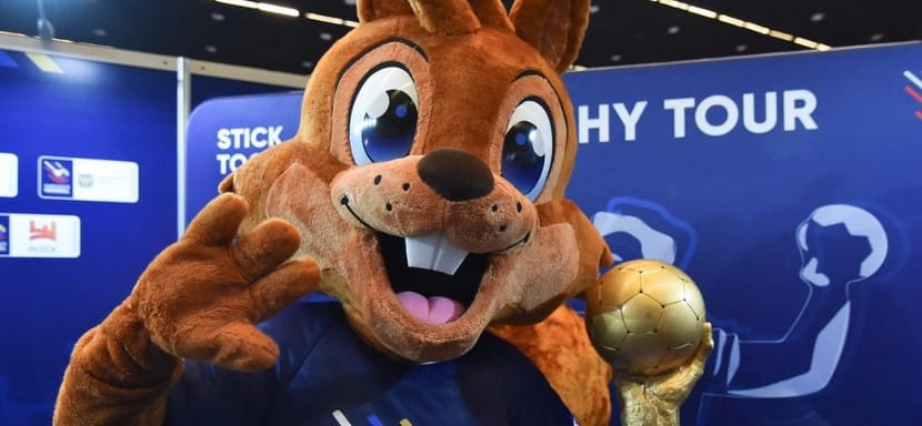 ЧМ-2023. Представлен чемпионский кубок, который получит победитель мужского январского турнира в Швеции и Польше (ФОТО)