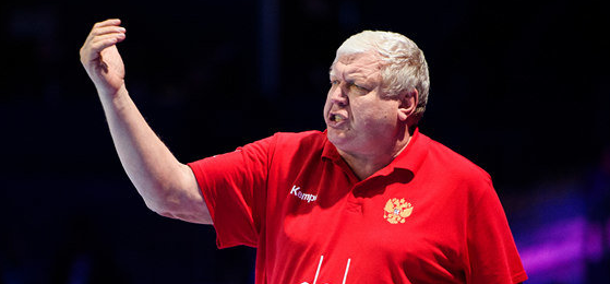 Трефилов, Крюмбольц, Мартин или Томсен? Болельщики выбирают лучшего тренера года в женском гандболе