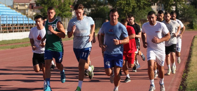 Балканы. Эпидемия коронавируса в чемпионате Северной Македонии распространяется все больше. Заразился игрок "Охрида"