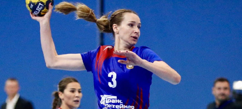 Суперкубок России. Полусредняя ЦСКА Юлия Гаряева взяла первый трофей в клубной карьере. Крайняя Полина Горшкова — десятый