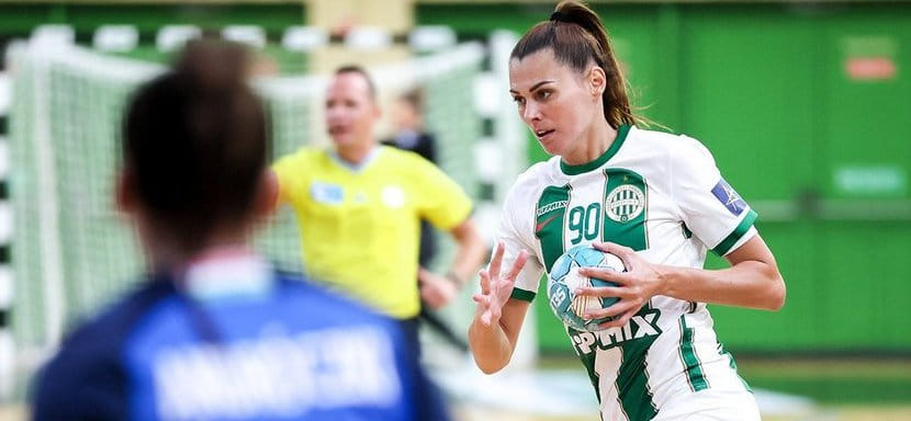 Венгрия. Левая полусредняя "Ференцвароша" Сандра Сёллеши-Зачик порвала крестообразную связку колена и пропустит от шести до восьми месяцев