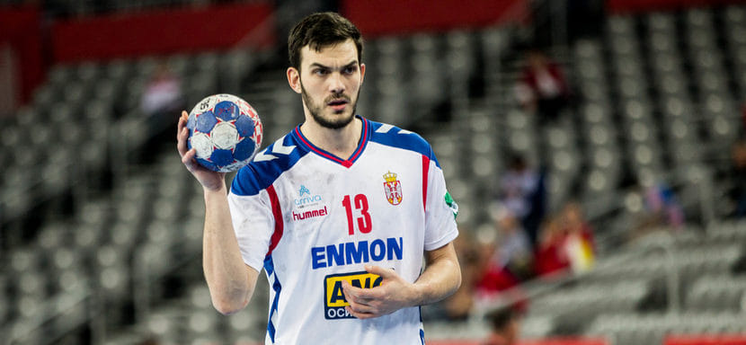 Балканы. Полусредний "Веспрема" Петар Ненадич объявил об окончании выступлений за сборную Сербии