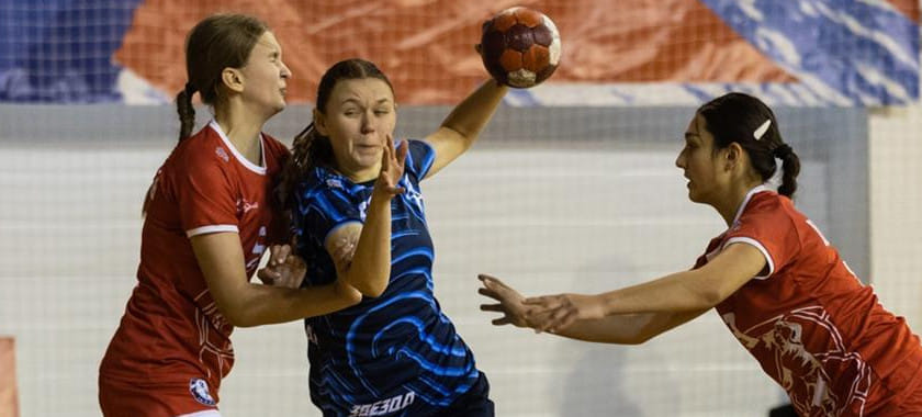 Молодёжное первенство. "Астраханочке"-СШОР засчитано техническое поражение за опоздание на матч со "Звездой"-УОР