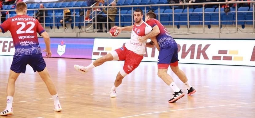 ЧЕ-2022. Полусредний "Бреста" Стеван Сретенович остается кандидатом на участие в январском турнире в составе сборной Сербии