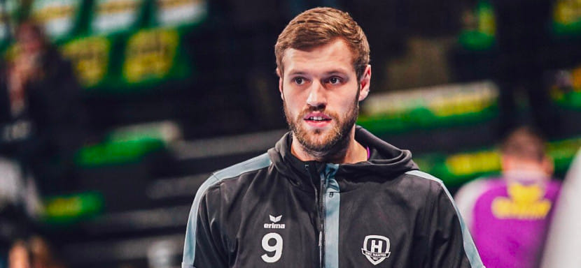 Франция. Российский полусредний Александр Шкуринский впервые попал в заявку "Нанта". Его команда одержала победу над "Дюнкерком"