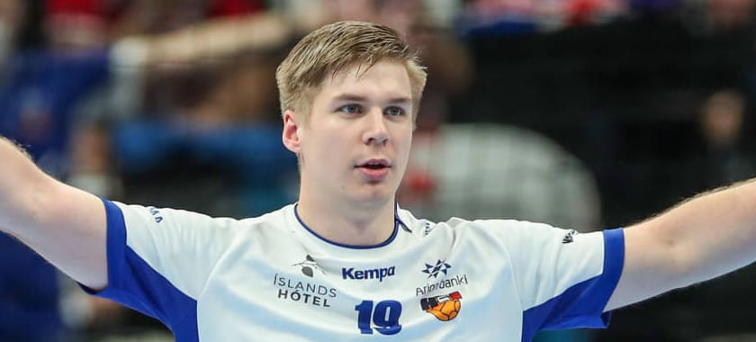 Полусредний "Вестманнаэйяра" Даниэль Ингасон пропустит несколько матчей из-за травмы, полученной во время записи контента для соцсетей