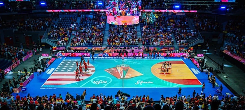 Матчи "финала четырёх" Кубка Германии в Кёльне могут пройти на стеклянном покрытии с миллионами светодиодных точек для анимаций