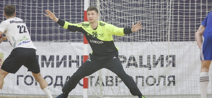 Olimpbet Суперлига. 26-летний голкипер "Виктора" Александр Лысенко выбыл из строя до конца сезона. В матче с ЦСКА он порвал крестообразную связку колена