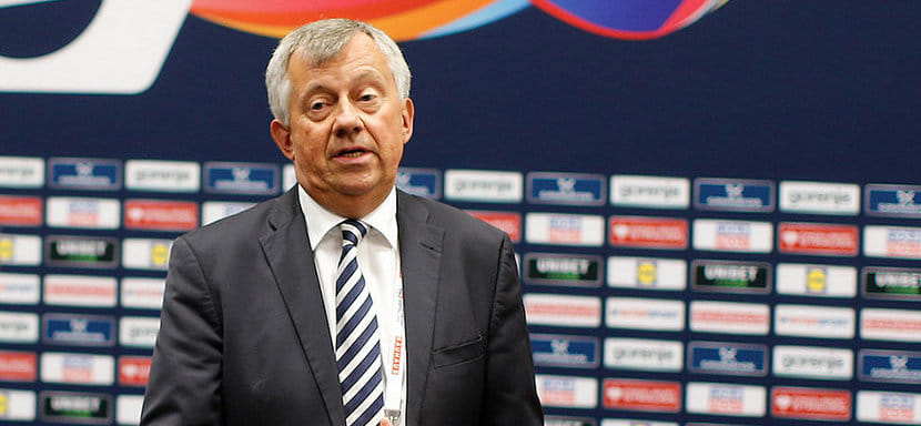 ЧЕ-2020. Михаэль Видерер — Сергею Шишкареву: "Разумеется, что чемпионат, организуемый двумя странами, должен следовать общим правилам"