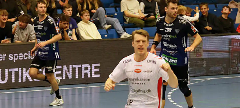 Дания. В стартовом матче второго этапа чемпионата страны "Ольборг" за 5 минут растерял преимущество в 6 мячей и не смог обыграть "Рибе-Эсбьерг"