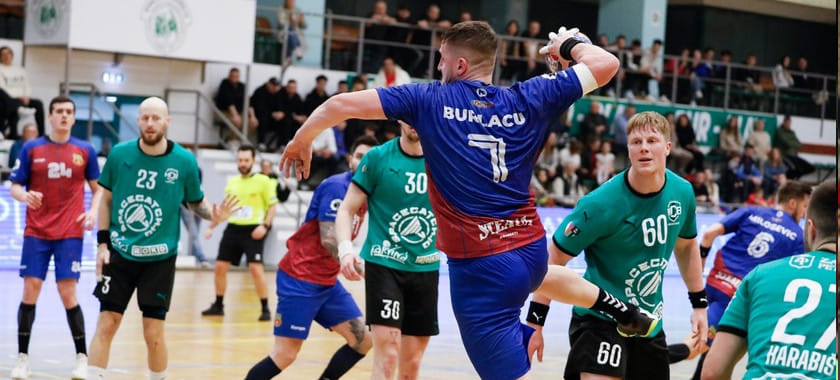 Кубок ЕГФ. Исландский "Валюр" в результативном гостевом матче со "Стяуа" победой открыл четвертьфинальную серию