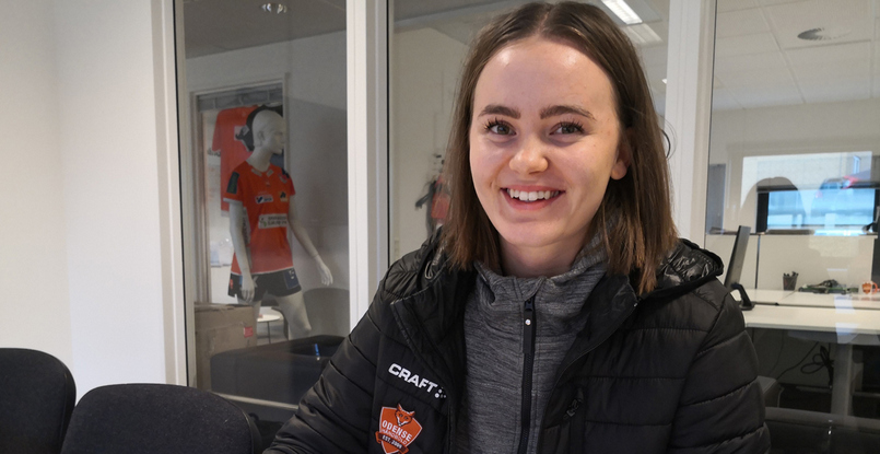 Дания. Линейная Сара Хальд продлила контракт с "Оденсе"