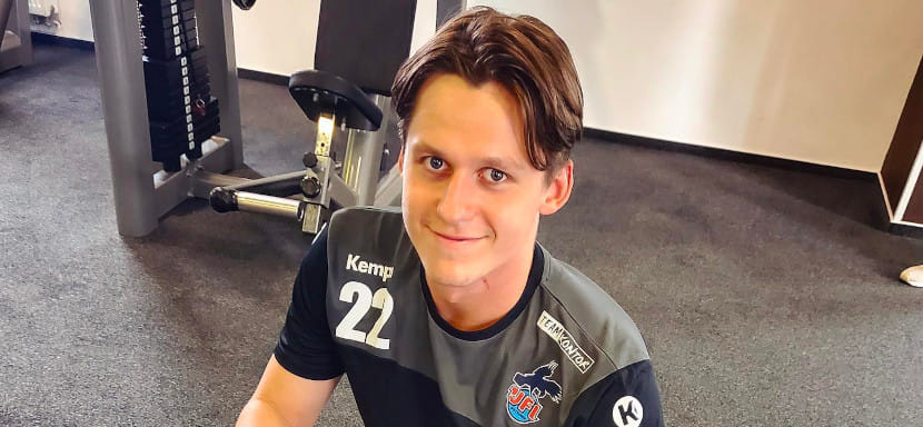 Германия. 19-летний полусредний Максим Орлов, имеющий белорусское гражданство, заключил однолетний контракт с "Потсдамом" (Д3)