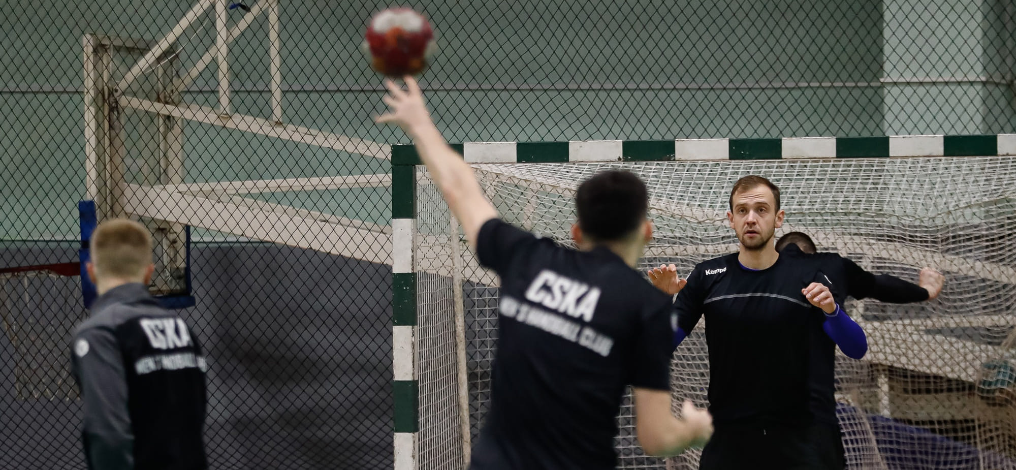 SEHA-Gazprom League. ЦСКА взял верх над "Гомелем", позволив в концовке сопернику сократить отставание до двух мячей