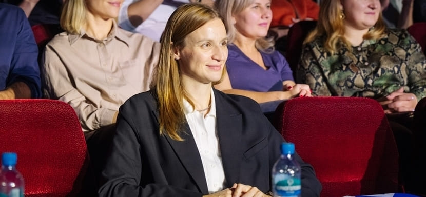 Ольга Фомина: "Хожу на игры "Лады", поддерживаю девчонок. Приятно, что зал переполнен в последнее время"