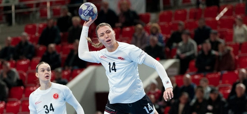 Полусредняя "Астраханочки" Полина Шаркова успешно перенесла очередную операцию на проблемном колене