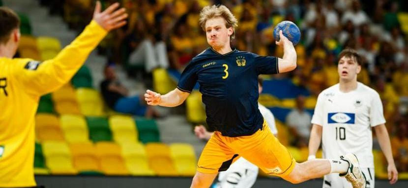 Сборные Швеции и Фарерских Островов стали последними полуфиналистами молодёжного чемпионата мира