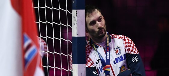 ЧЕ-2020. Игор Карачич: "Я даже не знаю, как мы упустили это… Мы ждали этого золота, но снова — ничего"