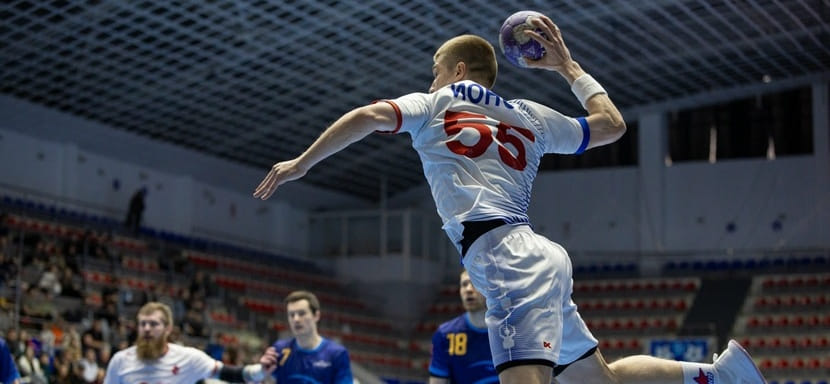 Дмитрий Ионов: "Надо выйти и сыграть так, как умеем. И всё будет нормально"