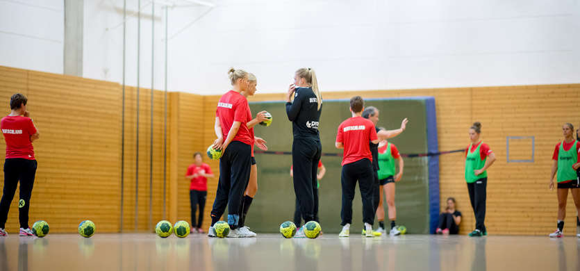 Женская сборная Германии начала тренировочный сбор перед товарищескими матчами против команды России