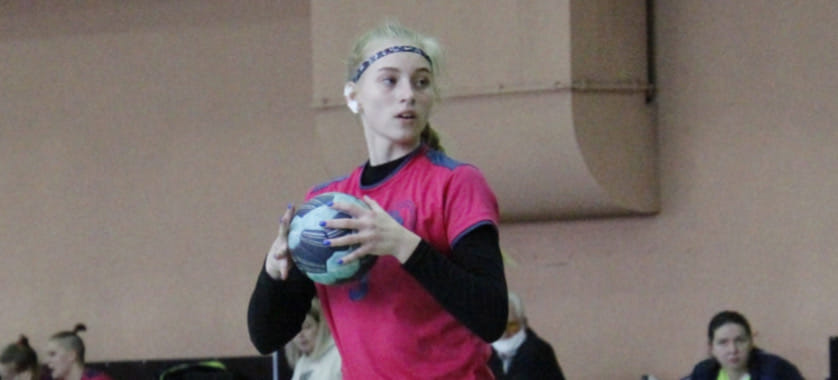 Высшая лига. Арина Помогаева из "Сокола" — лучший бомбардир турнира. В среднем она забрасывала почти 10 мячей за игру