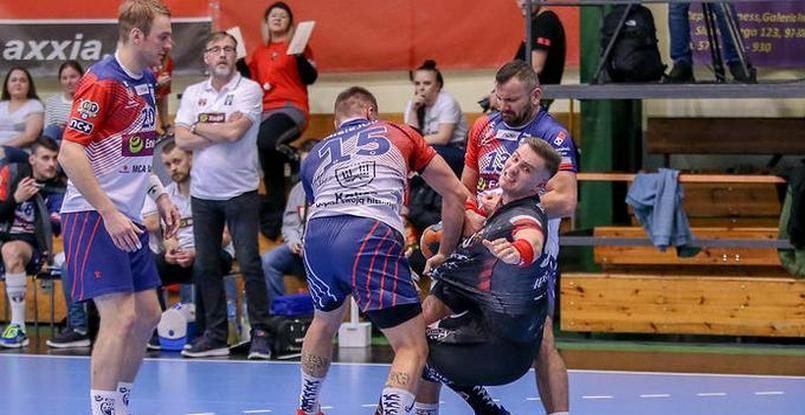 Польша. В "Калише" грядут серьезные изменения в составе. Белорусы Артем Подосинов и Кирилл Князев могут покинуть команду