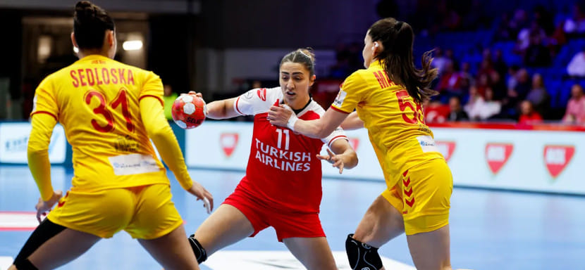 Сборная Словении разгромила команду Словакии, северомакедонки и турчанки не выявили сильнейшего в матчах женского ЧЕ-2024