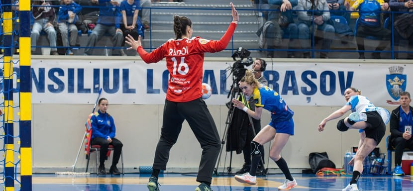 Вратарь "Короны" из Брашова Ралука Рэдои летом станет игроком "Крайовы"