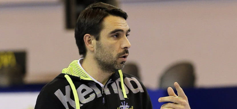 Франция. 41-летний Камий Конт после этого сезона заменит Хелле Томсен на посту главного тренера женского "Нанта"