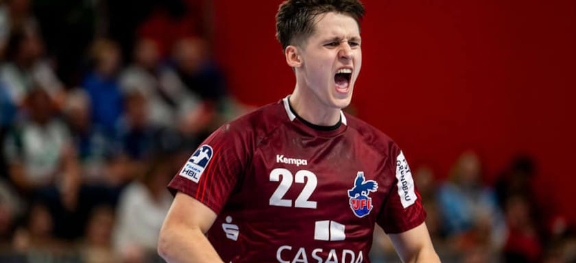 "Потсдам" одержал 2-ю победу в чемпионате Германии, переиграв "Вецлар". "Фленсбург" в гостях был сильнее "Лейпцига" и поднялся на 4-е место в таблице