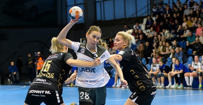 Суперлига. Левая крайняя тольяттинской "Лады" Алена Блохина получила травму в матче с "Лучом". Гандболистка пропустит около месяца