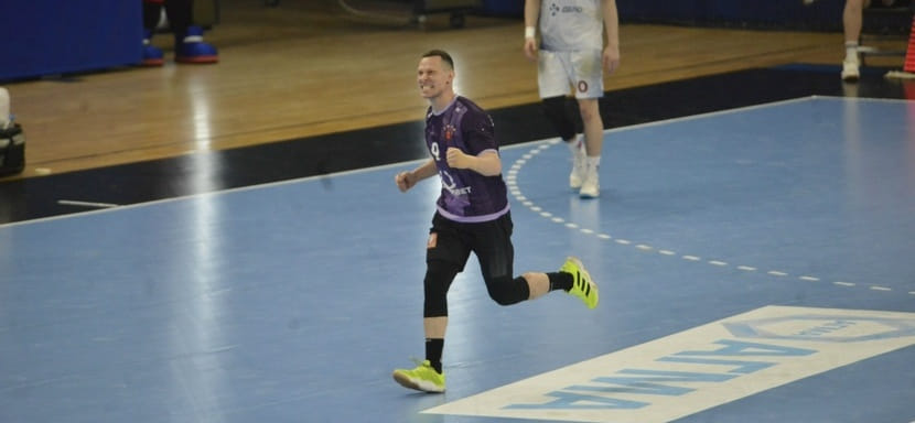 Кирилл Котов: "Рома Остащенко, возможно, появится в мае, а Саше Ермакову предстоит на днях операция"