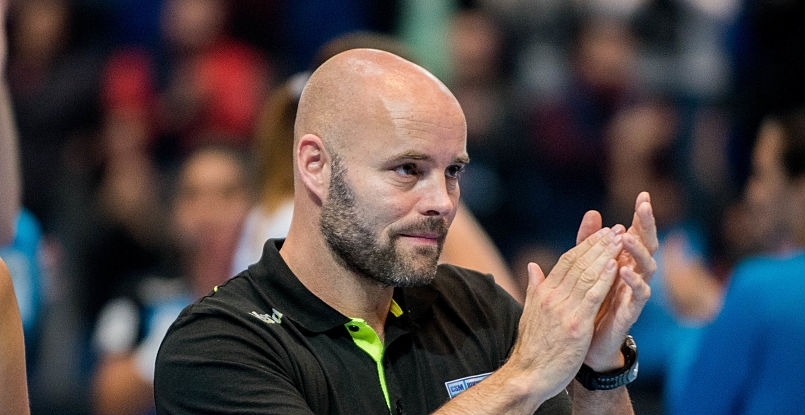 ЧМ-2019. Тренер сборной Венгрии Ким Расмуссен: "Если вы хотите увидеть плохое судейство, то пересмотрите наш матч с румынками"