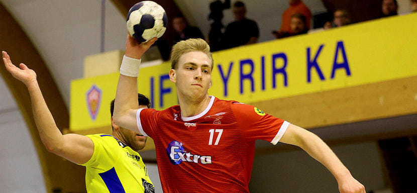 Дания. 20-летний Эйнар Олафссон, сын звёздного исландца Олафура Стефанссона, продолжит карьеру во "Фредерисии"