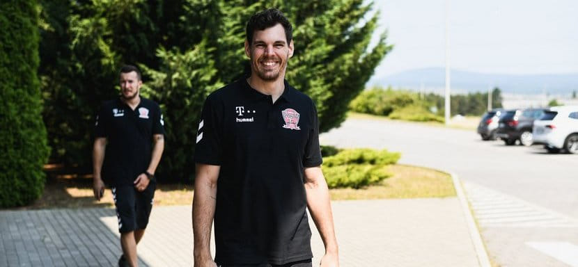 Трансферный слух. Вратарь сборной Венгрии и "Веспрема" Мартон Секей может продолжить карьеру в "Порту"