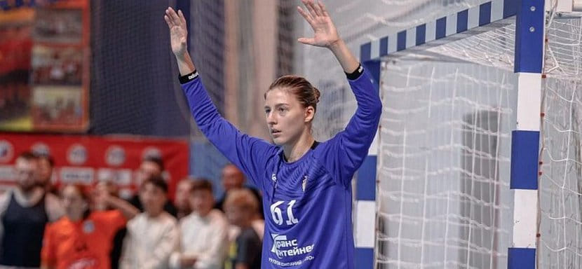 Вероника Чипула: "Седойкина делает акцент на улучшении нашей внутренней концентрации и тактическом мышлении в игре"