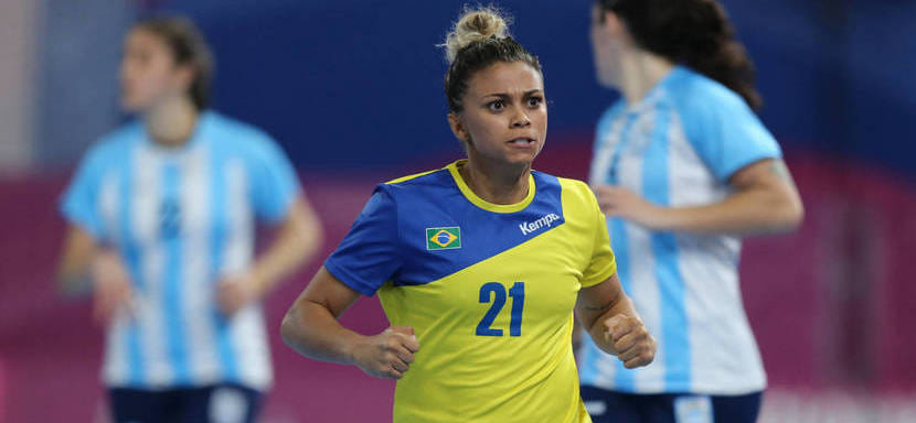 Франция. Официально. Правая крайняя из Бразилии Адриана Кардосо стала игроком "Меца"