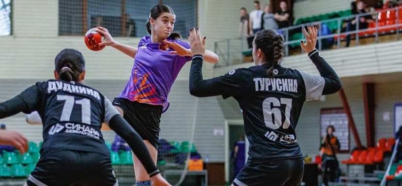 Olimpbet Суперлига. Елена Рабазулькина дебютирует за "Луч" в матче с "Динамо-Синарой". В Майкопе сыграют АГУ-"Адыиф" и "Уфа-Алиса"