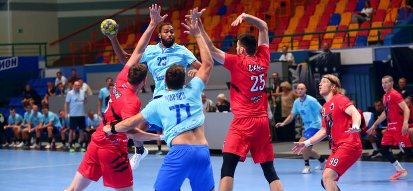 В стартовом матче второго игрового дня Кубка Белгазпромбанка "Зенит" уверенно справился с "Пермскими медведями"