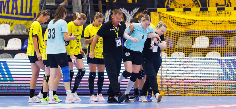 Никита Голуб: "Ирина Бондаренко подвернула голеностоп, и мы были вынуждены отправить её на лечение. Арине Сергиенко сделали МРТ"