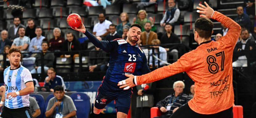 Товарищеский матч. Чемпионы Европы-2024 французы с перевесом в девять мячей были сильнее команды Аргентины