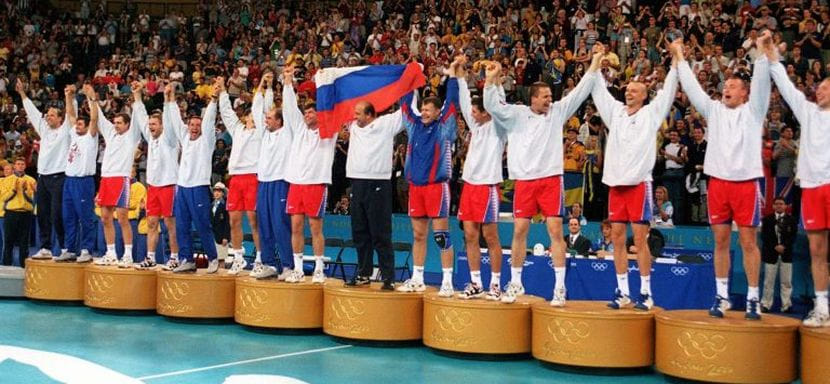 ФГР подготовила фильм об исторической победе мужской сборной России на Олимпийских играх в Сиднее (ВИДЕО)