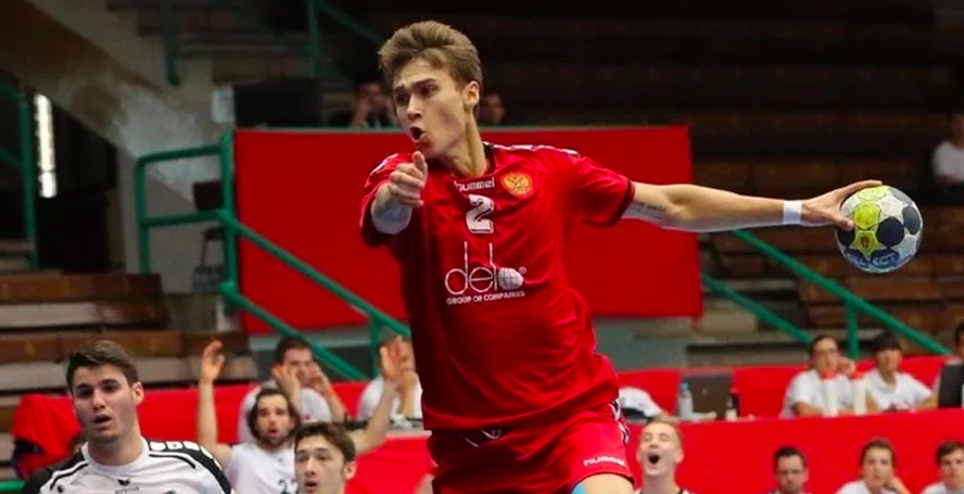 Суперлига. Правый крайний Андрей Гордеев подписал двухлетний контракт с "Невой" после трех сезонов, проведенных в Уфе