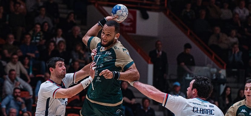 Французский "Ним" сохранил 29-летнего линейного Юго Камтшо-Бариля